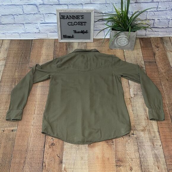 Jessica Simpson Burnt Olive Pearl Floral Embroidered Long Sleeve Button Down Top - Picture 9 of 15